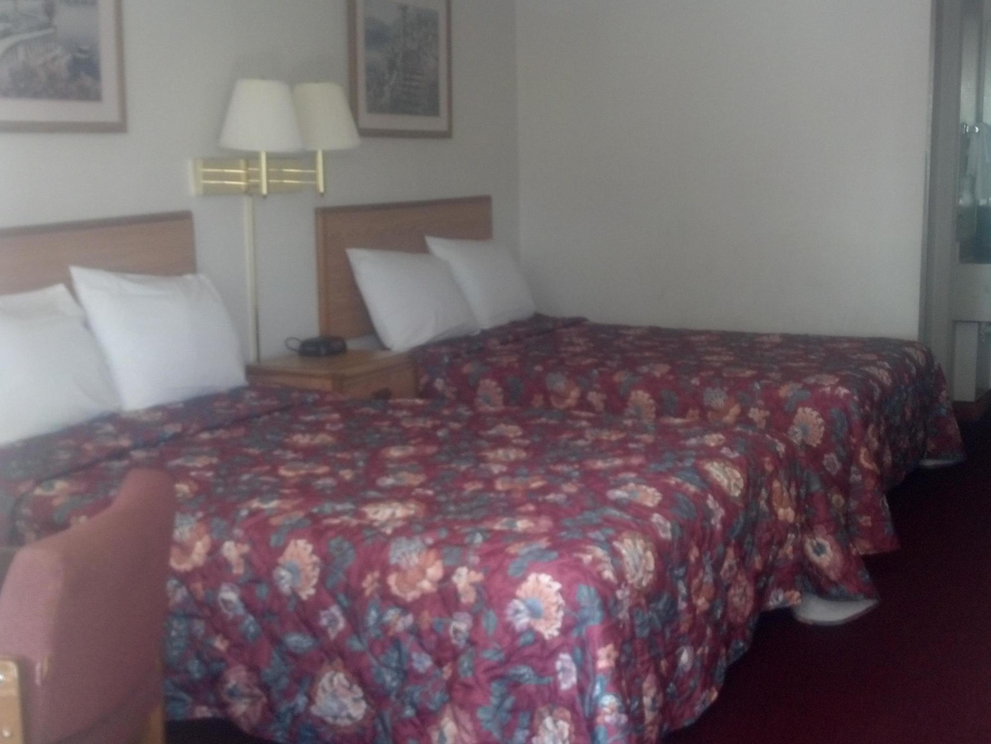 Golden Isles Inn & Suites Брунсуик Екстериор снимка